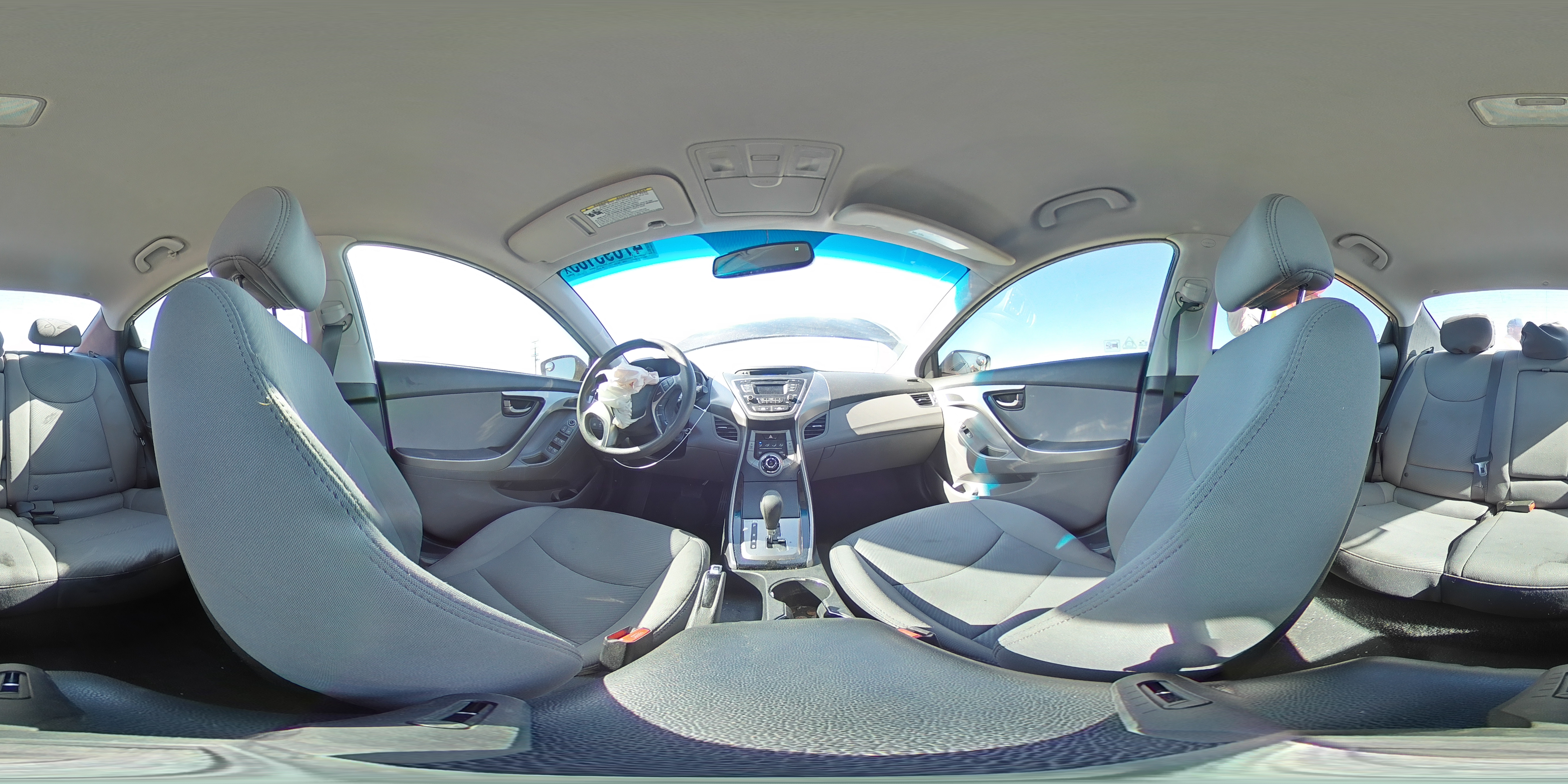 2013 Hyundai Elantra - Image 13