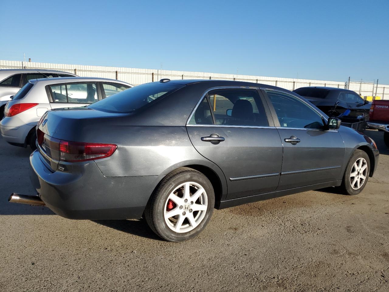 2004 Honda Accord - Image 3