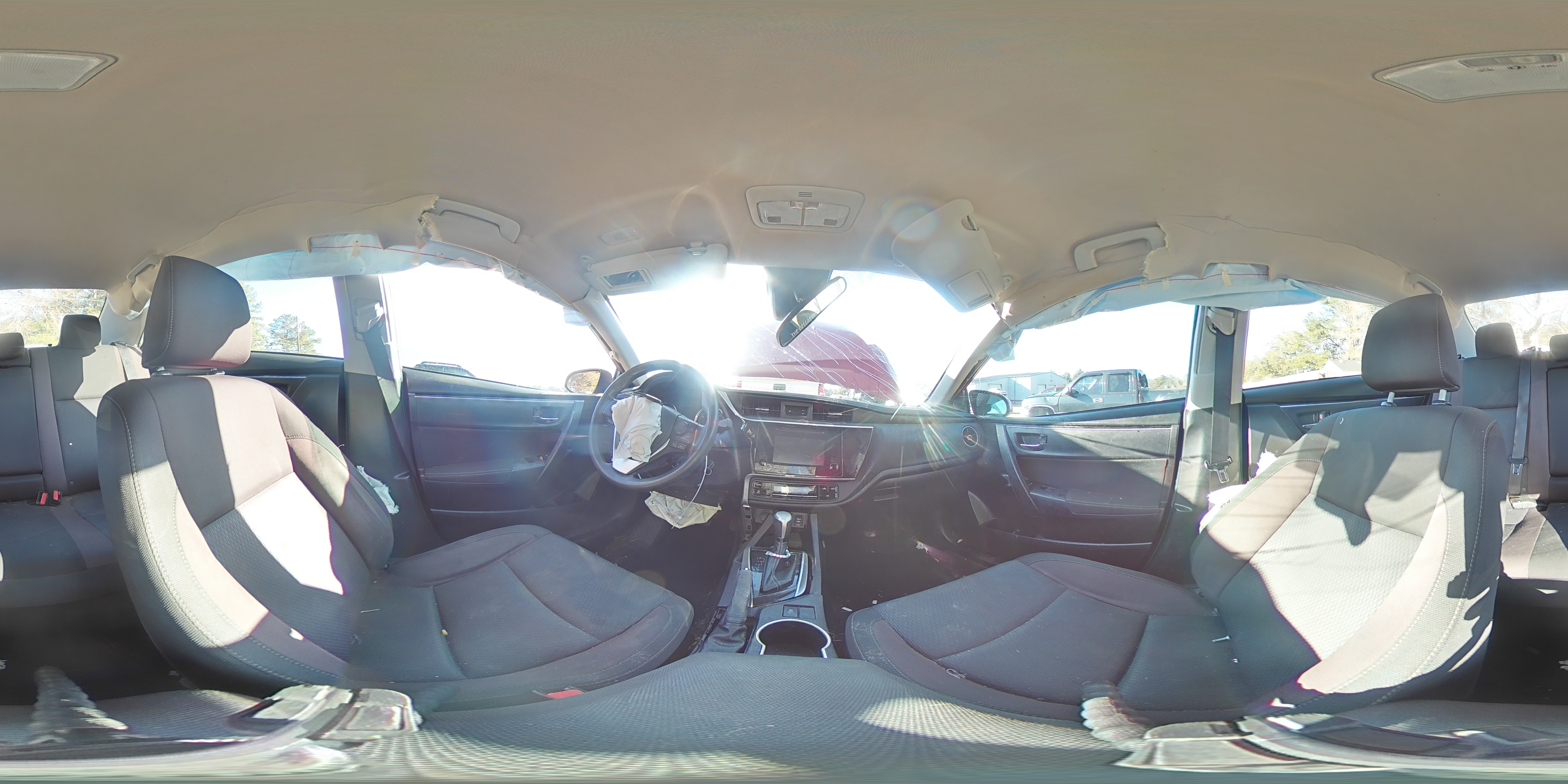 2018 Toyota Corolla - Image 16