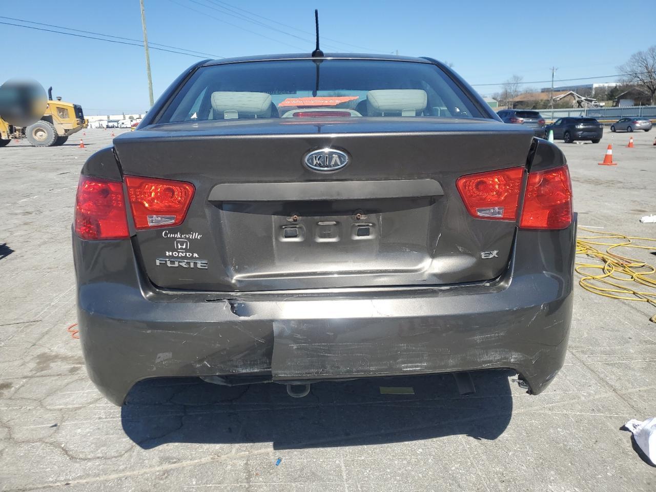 2010 Kia Forte - Image 6