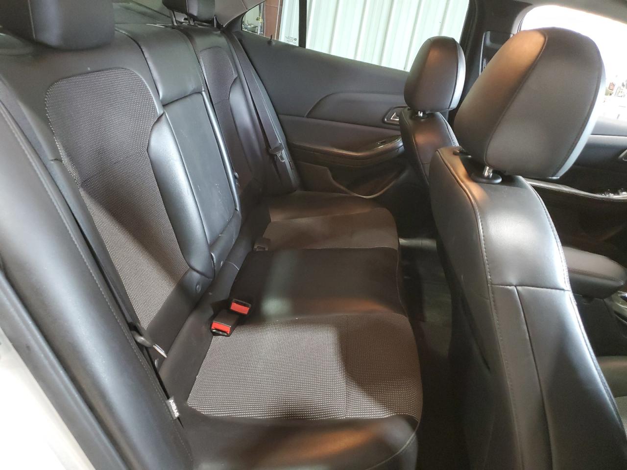 2015 Chevrolet Malibu - Image 10
