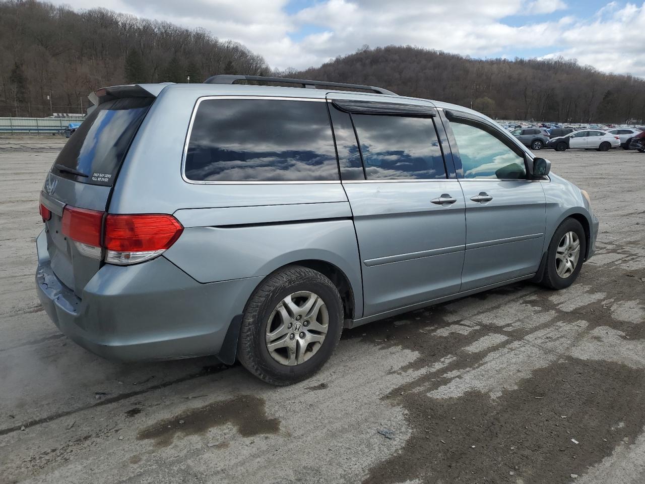 2008 Honda Odyssey - Image 3