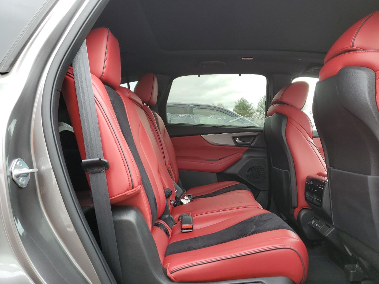 2022 Acura MDX - Image 11