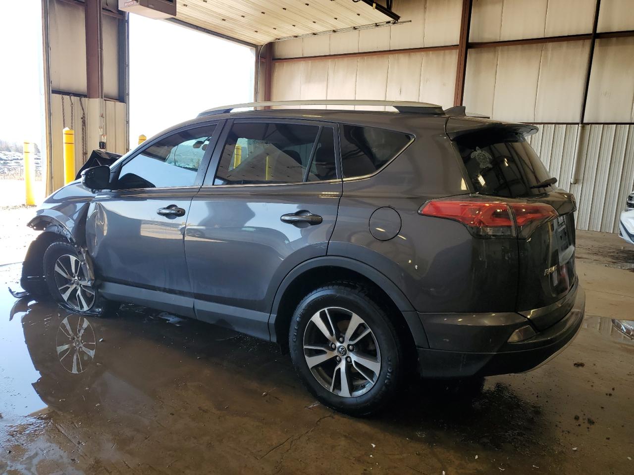 2016 Toyota RAV 4 - Image 2