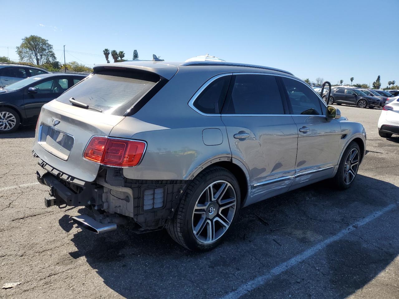 2018 Bentley Bentayga - Image 3