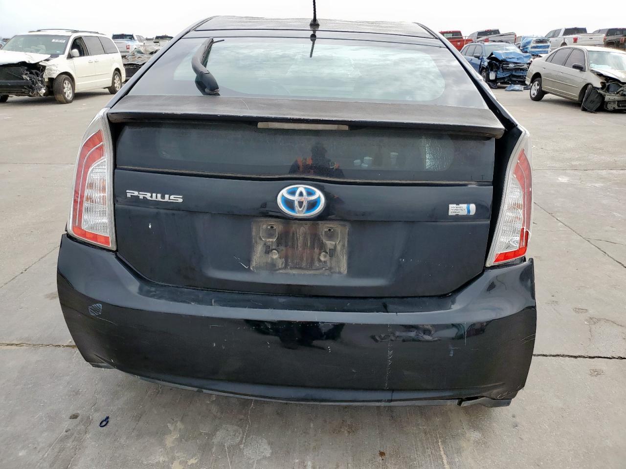 2013 Toyota Prius - Image 6