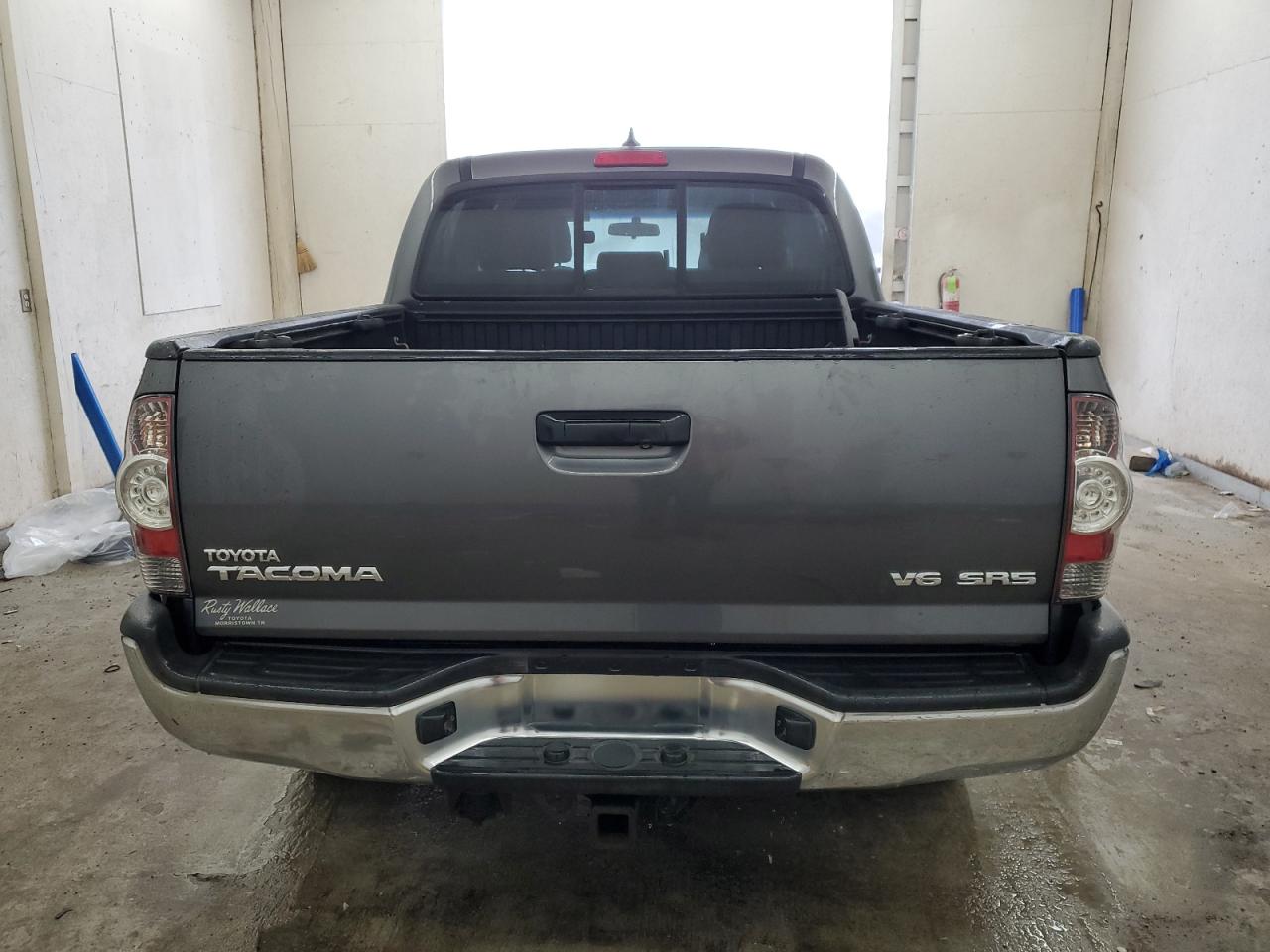 2014 Toyota Tacoma - Image 6