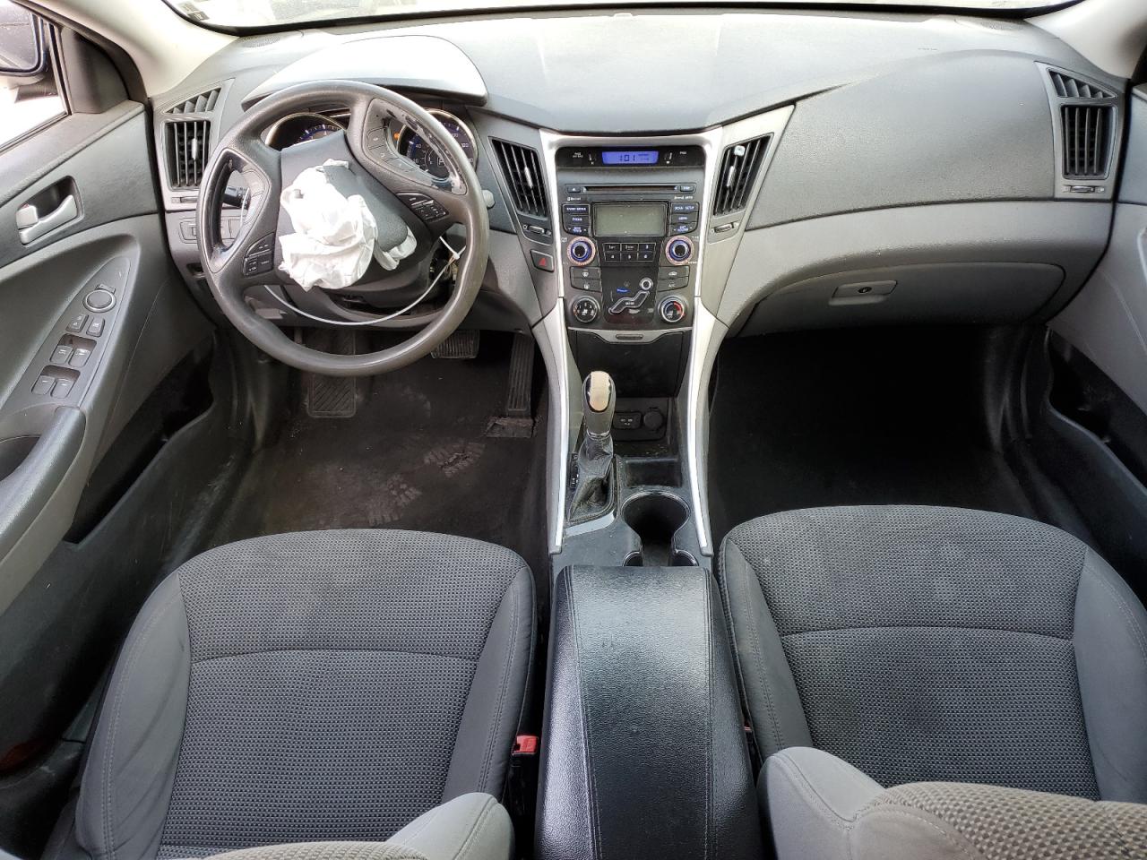 2013 Hyundai Sonata - Image 8