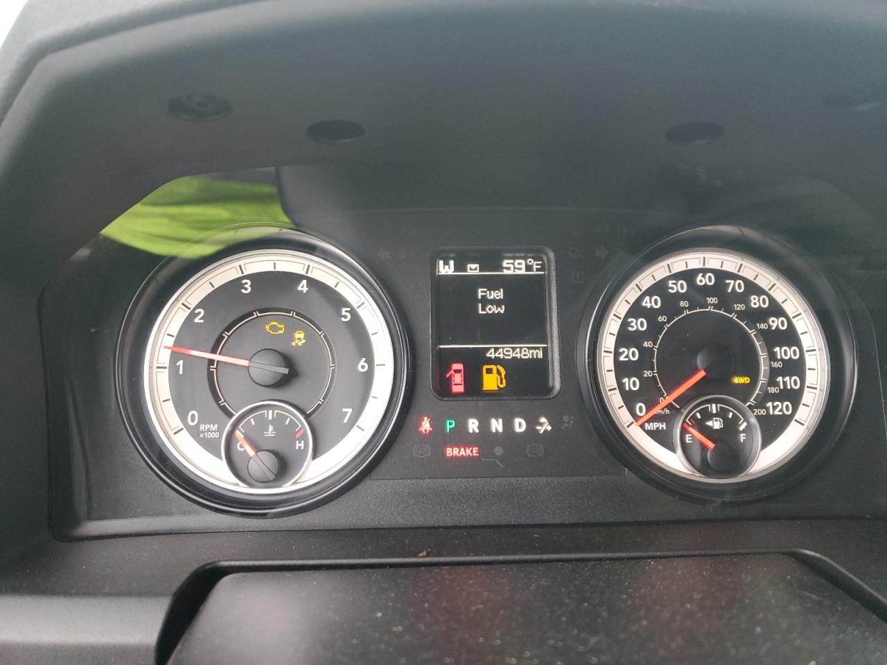 2016 RAM 1500 - Image 9