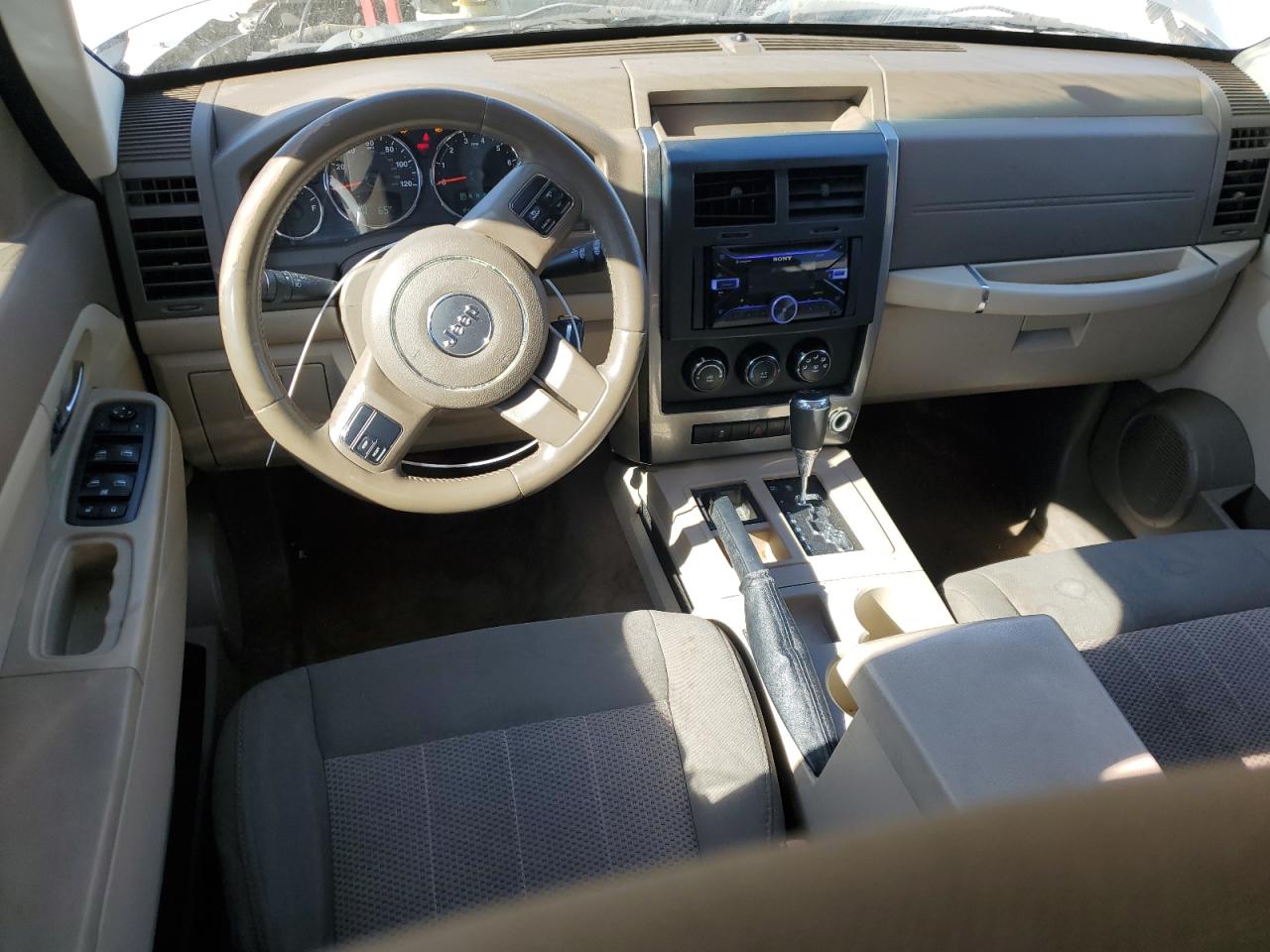 2011 Jeep Liberty (North America) - Image 8