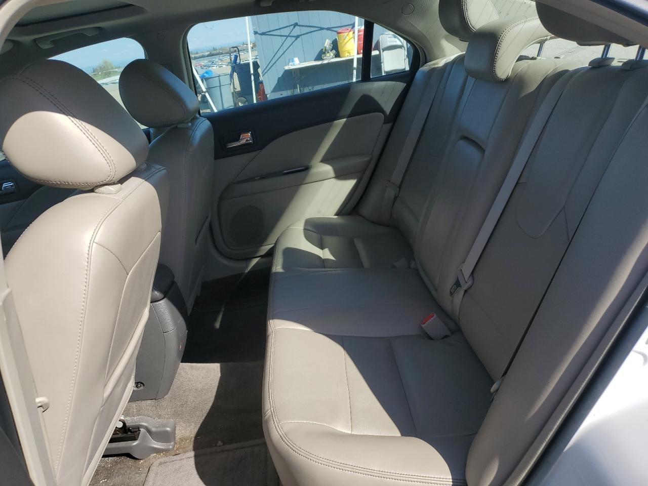 2011 Ford Fusion - Image 10