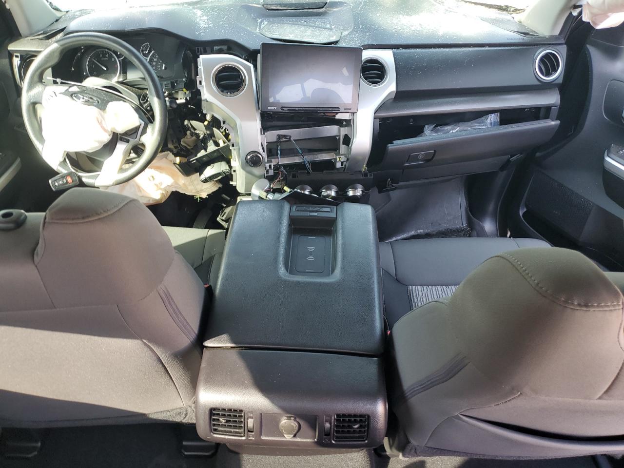 2015 Toyota Tundra - Image 8