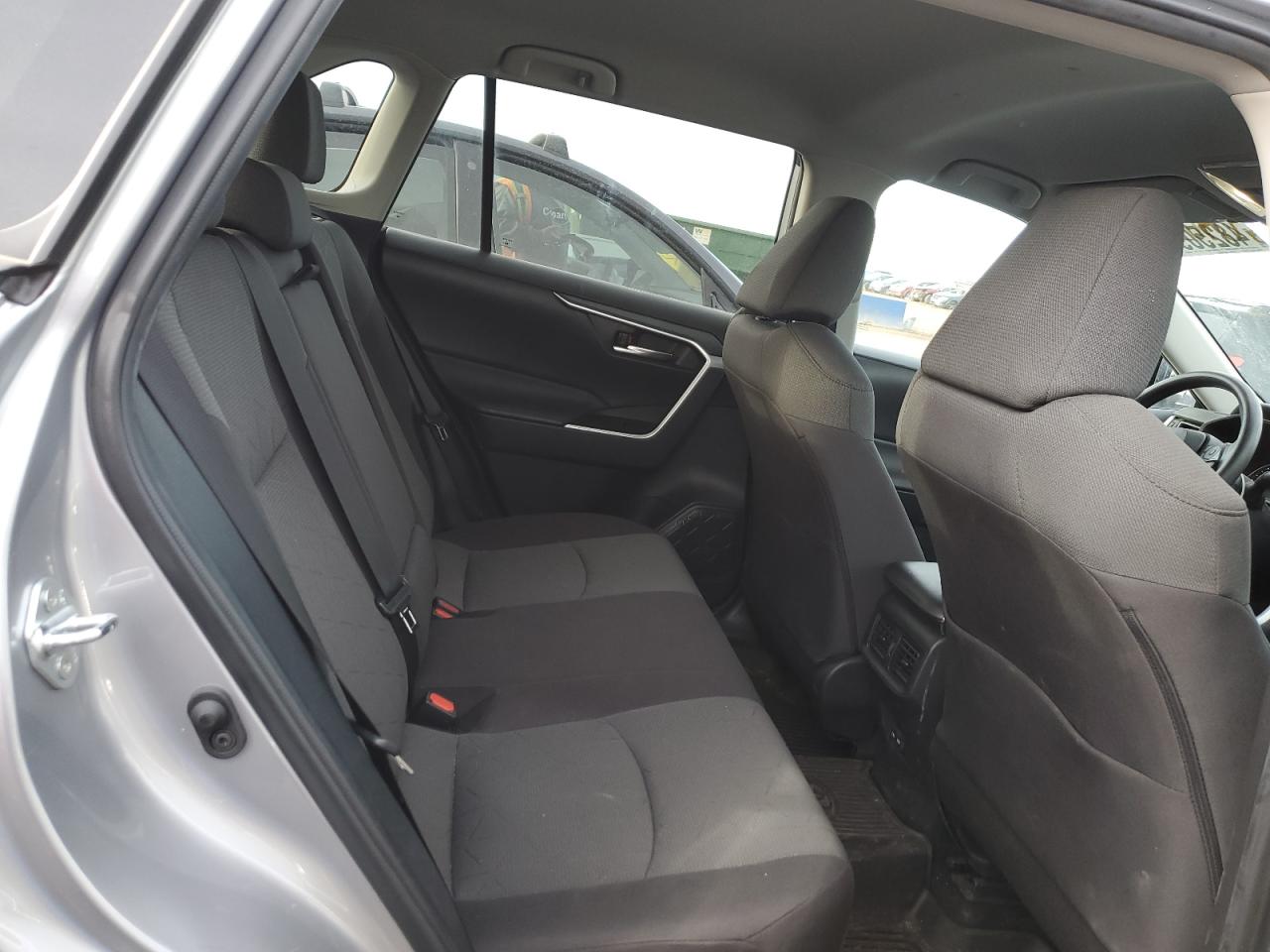 2022 Toyota RAV 4 - Image 11
