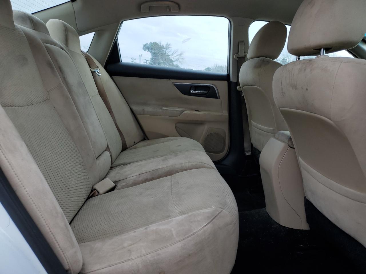 2015 Nissan Altima - Image 10