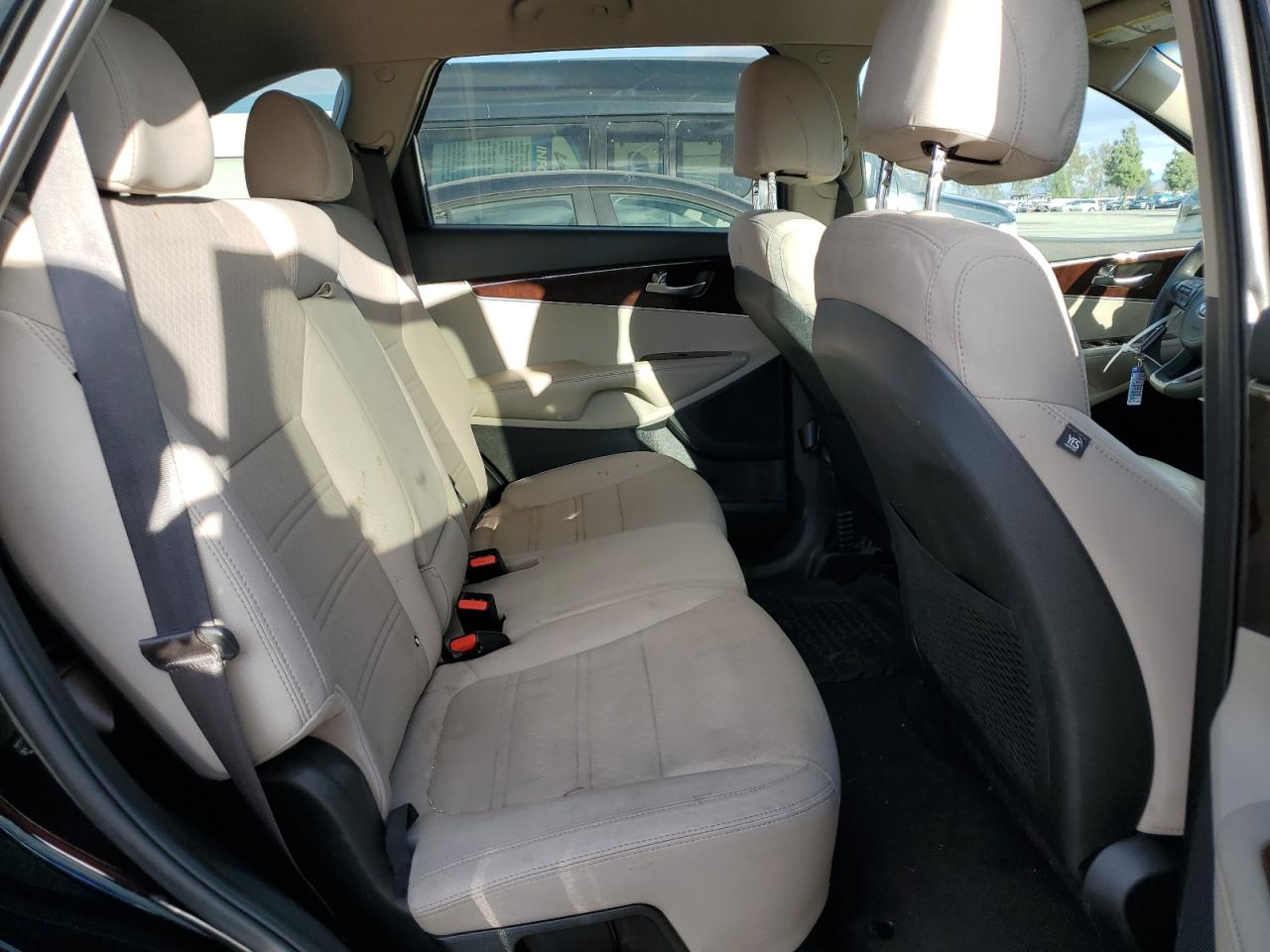 2017 Kia Sorento - Image 11