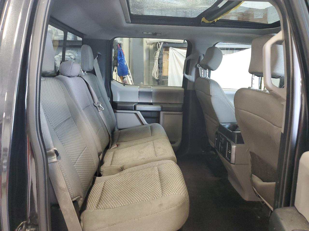 2015 Ford F-150 - Image 10