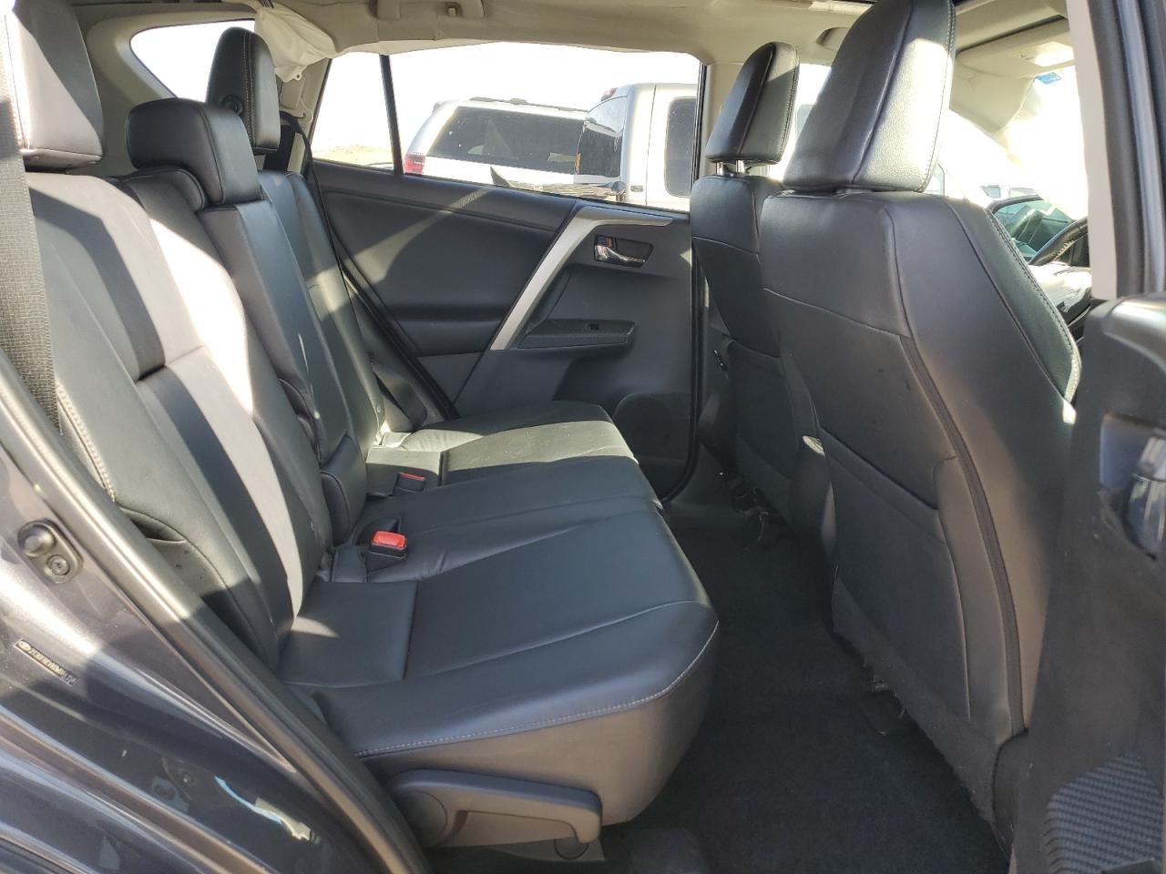 2013 Toyota RAV 4 - Image 11