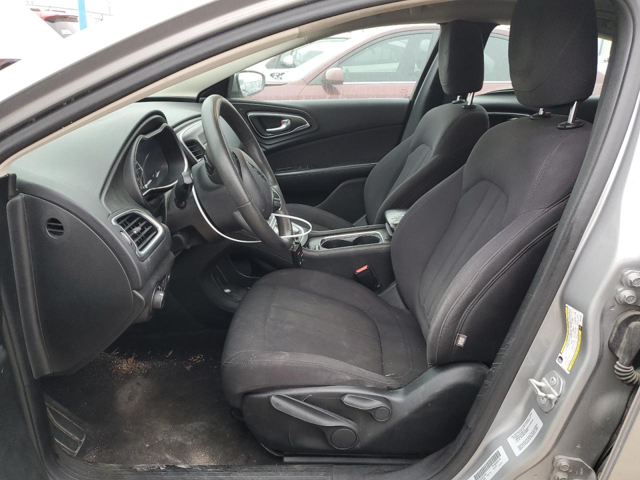 2015 Chrysler 200 - Image 7