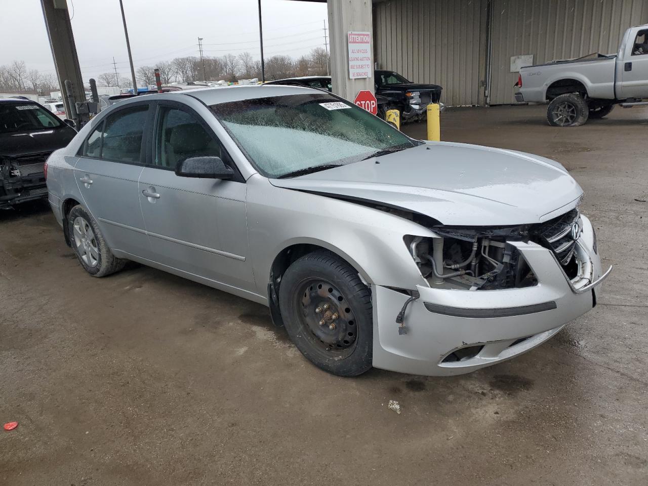 2010 Hyundai Sonata - Image 4