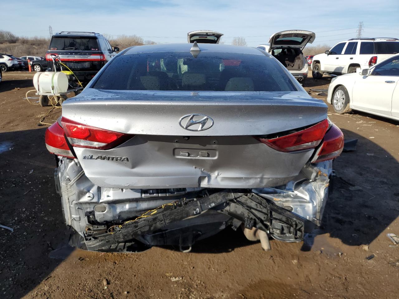 2017 Hyundai Elantra - Image 6