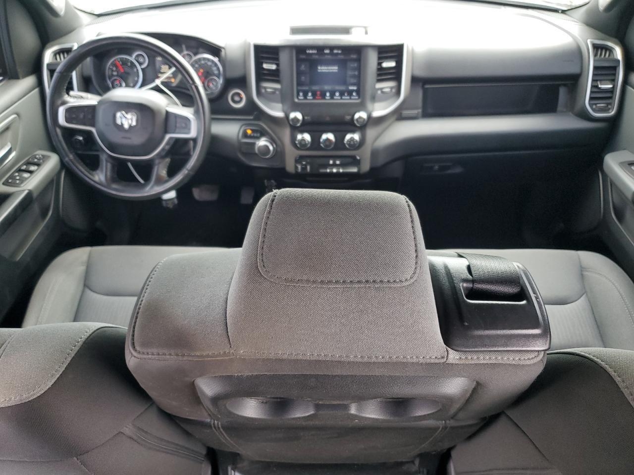 2021 RAM 1500 - Image 8