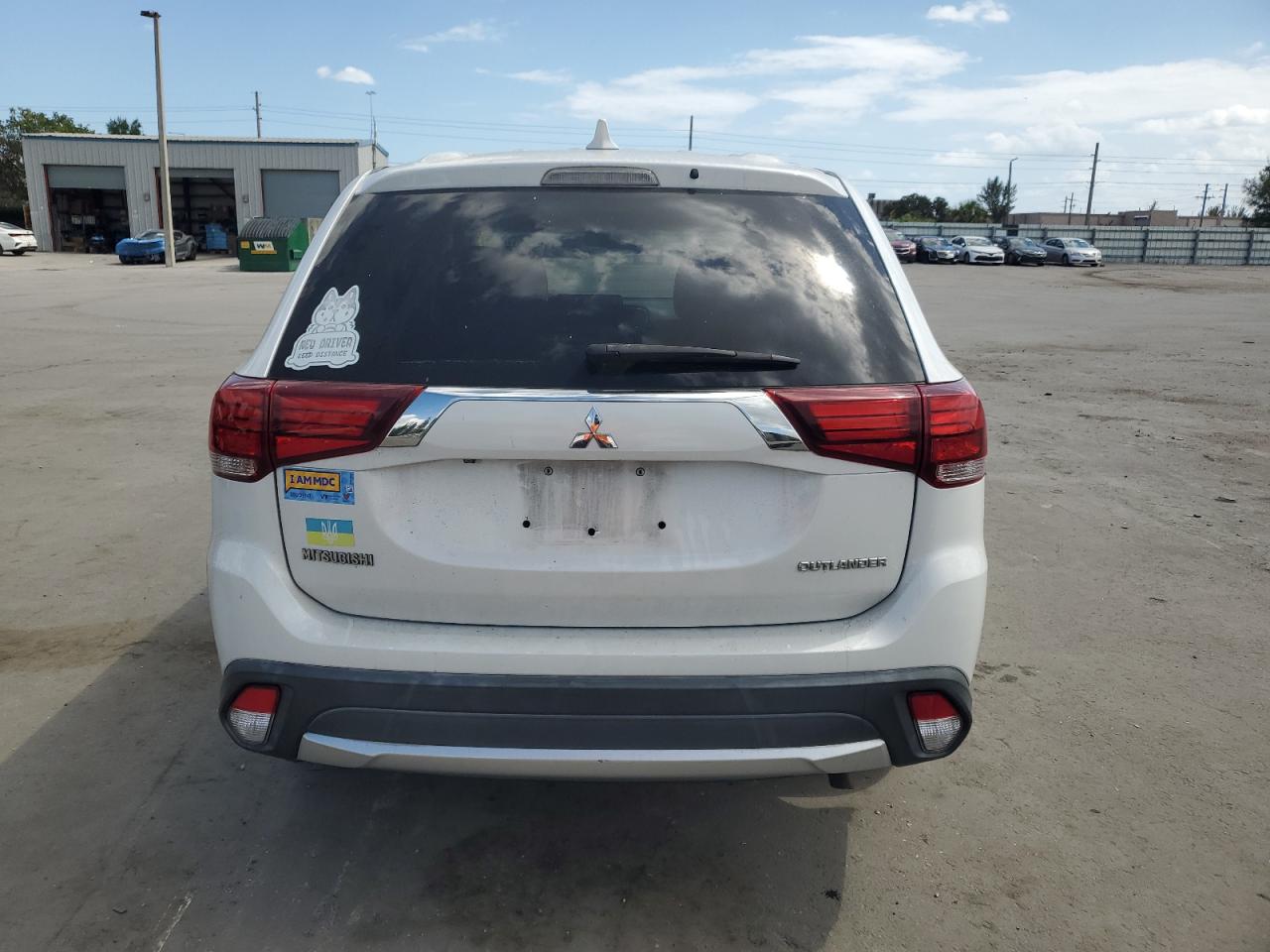 2017 Mitsubishi Outlander - Image 6