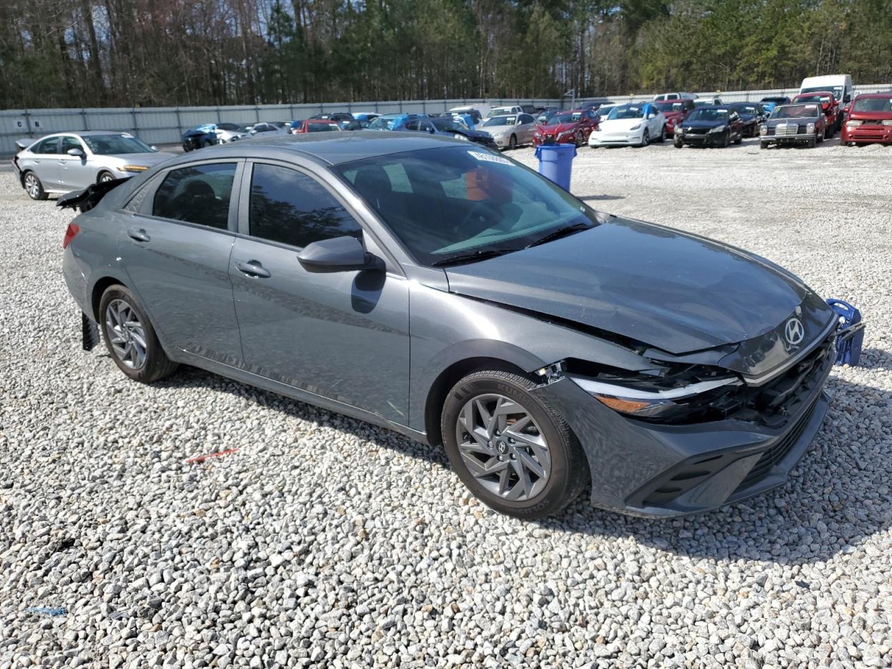2024 Hyundai Elantra - Image 4
