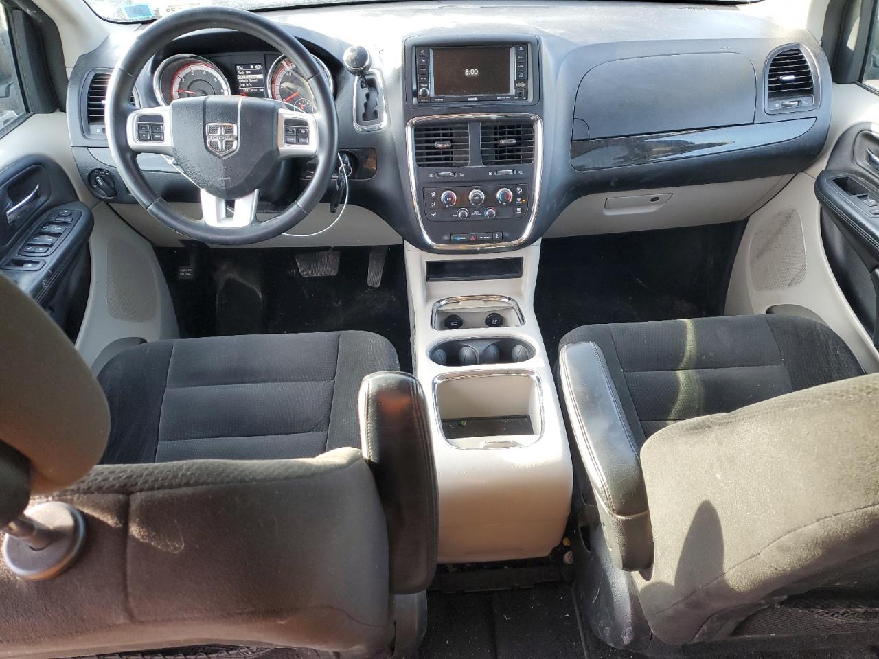 2015 Dodge Caravan - Image 8