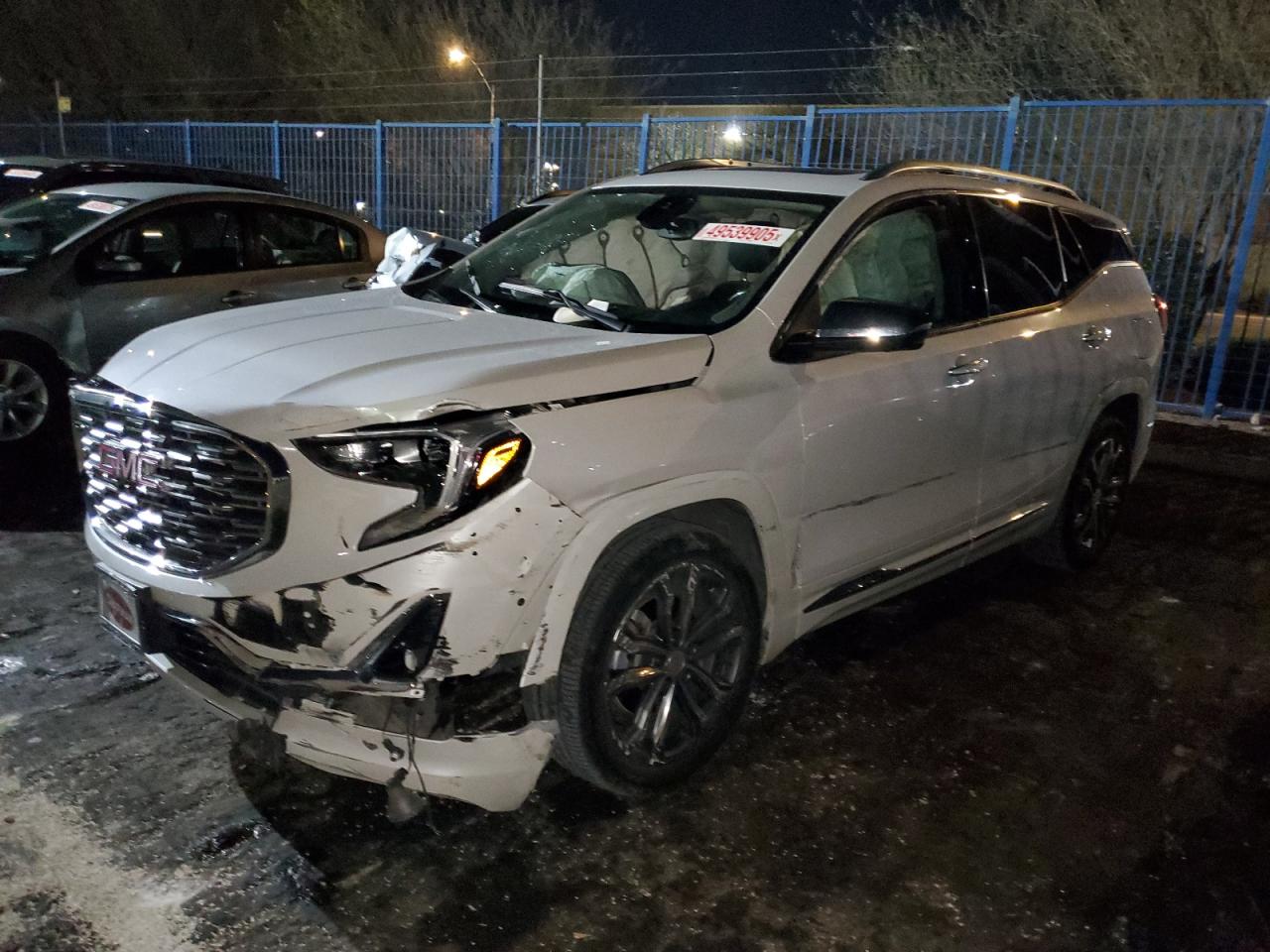 151066 GMC TERRAIN Photo 1