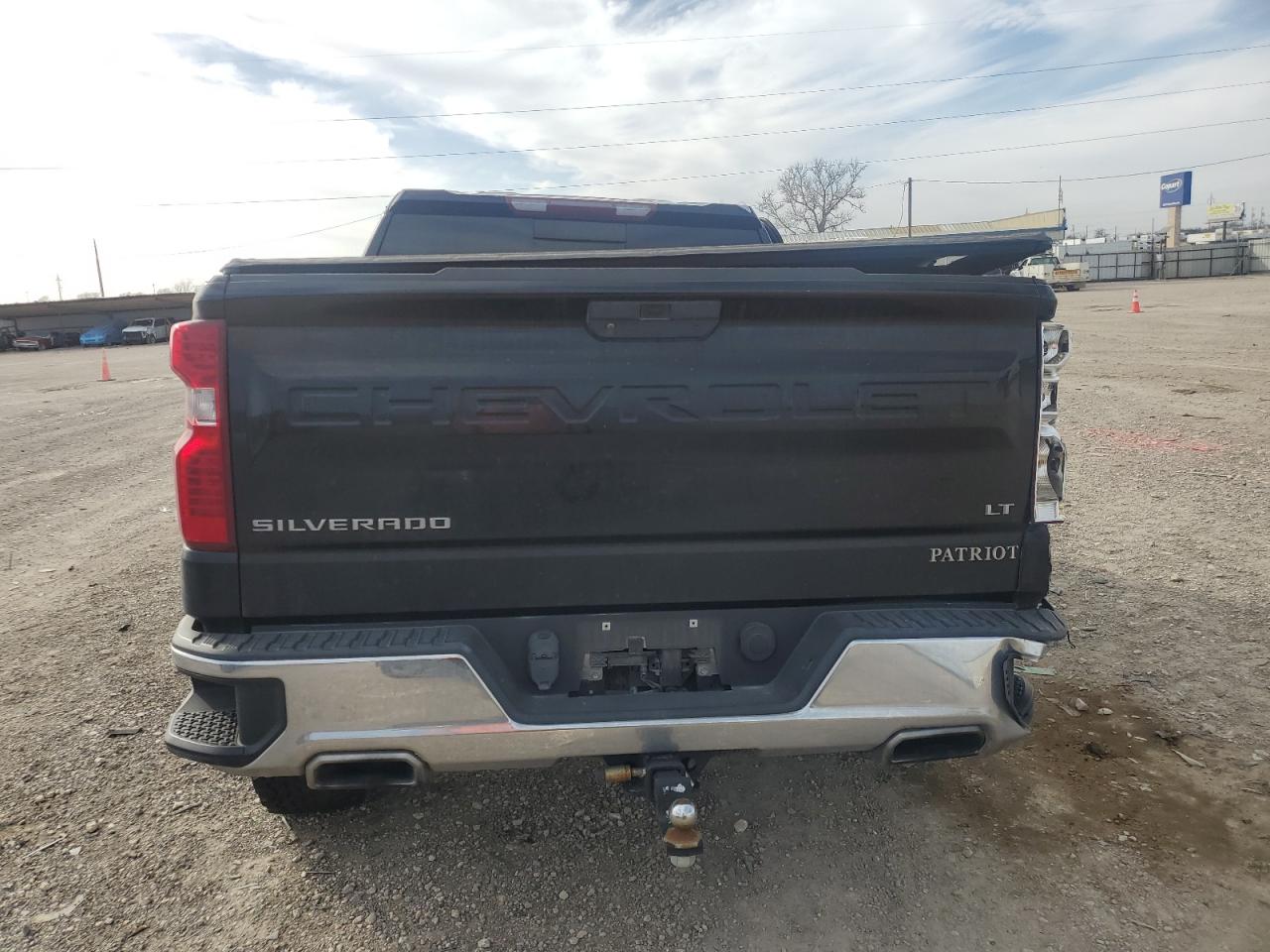 2020 Chevrolet Silverado - Image 6
