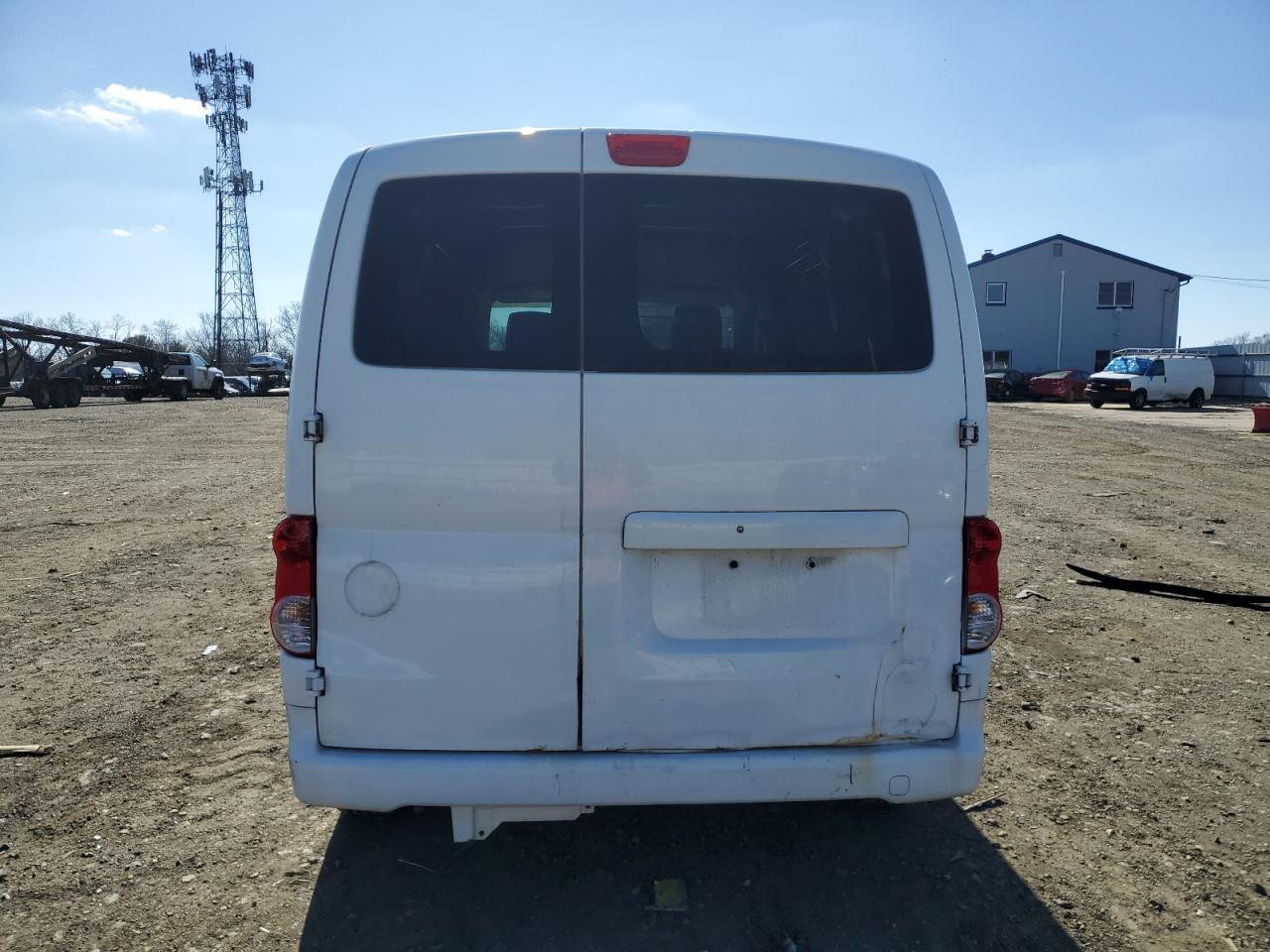 2014 Nissan NV - Image 6