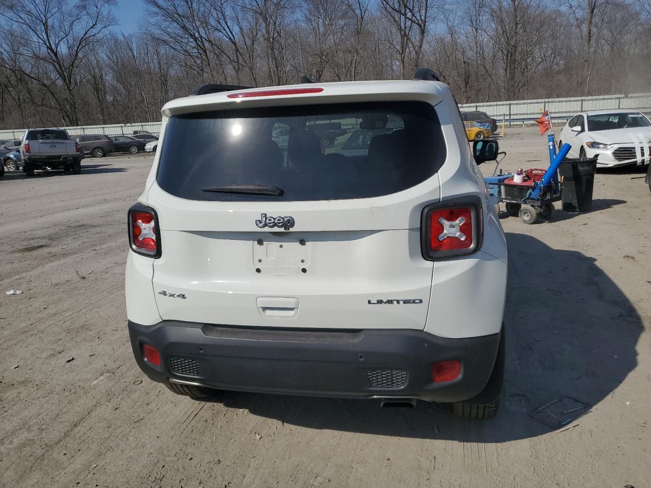 2020 Jeep Renegade - Image 6