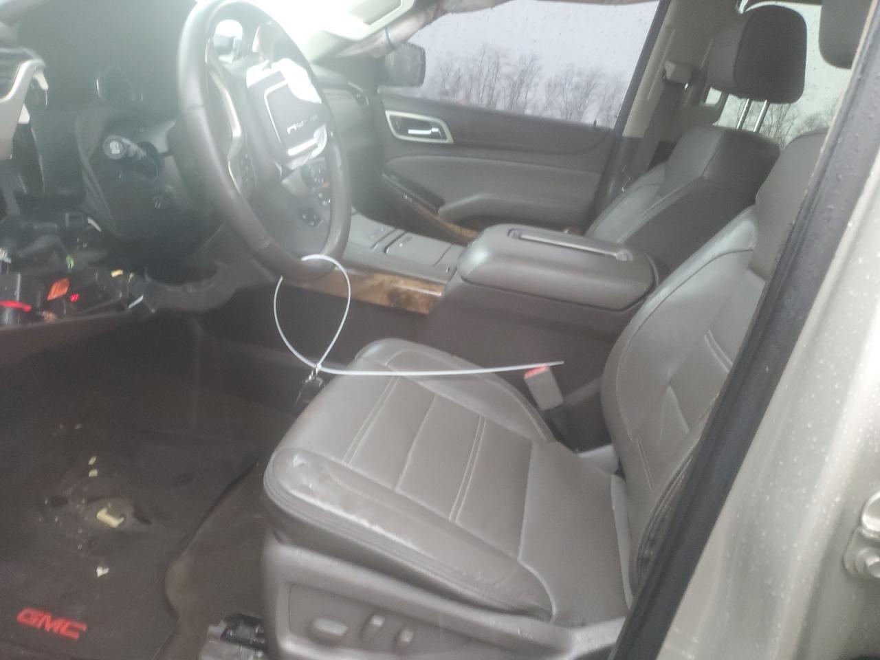 2015 GMC Yukon - Image 7