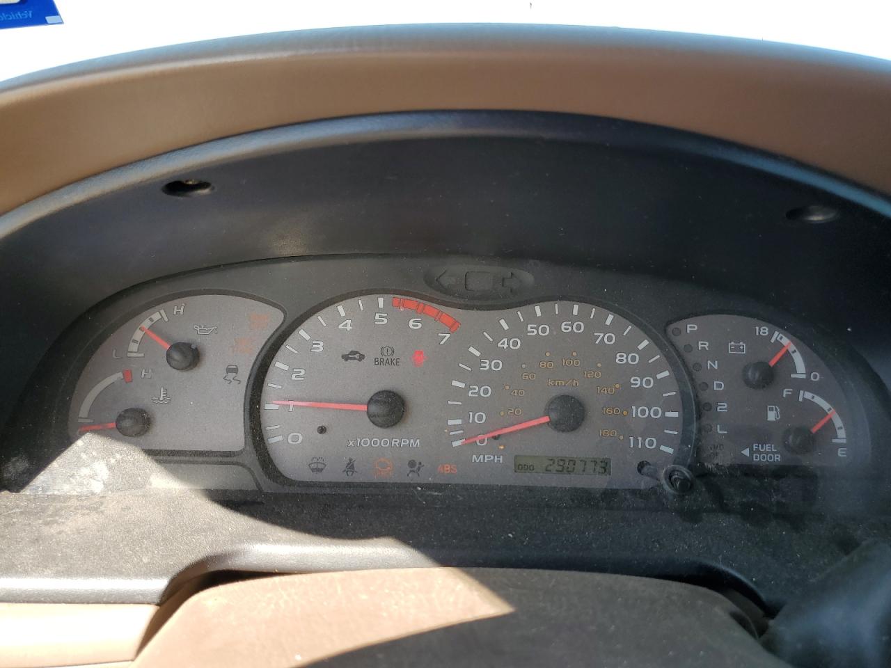 2001 Toyota Sequoia - Image 9