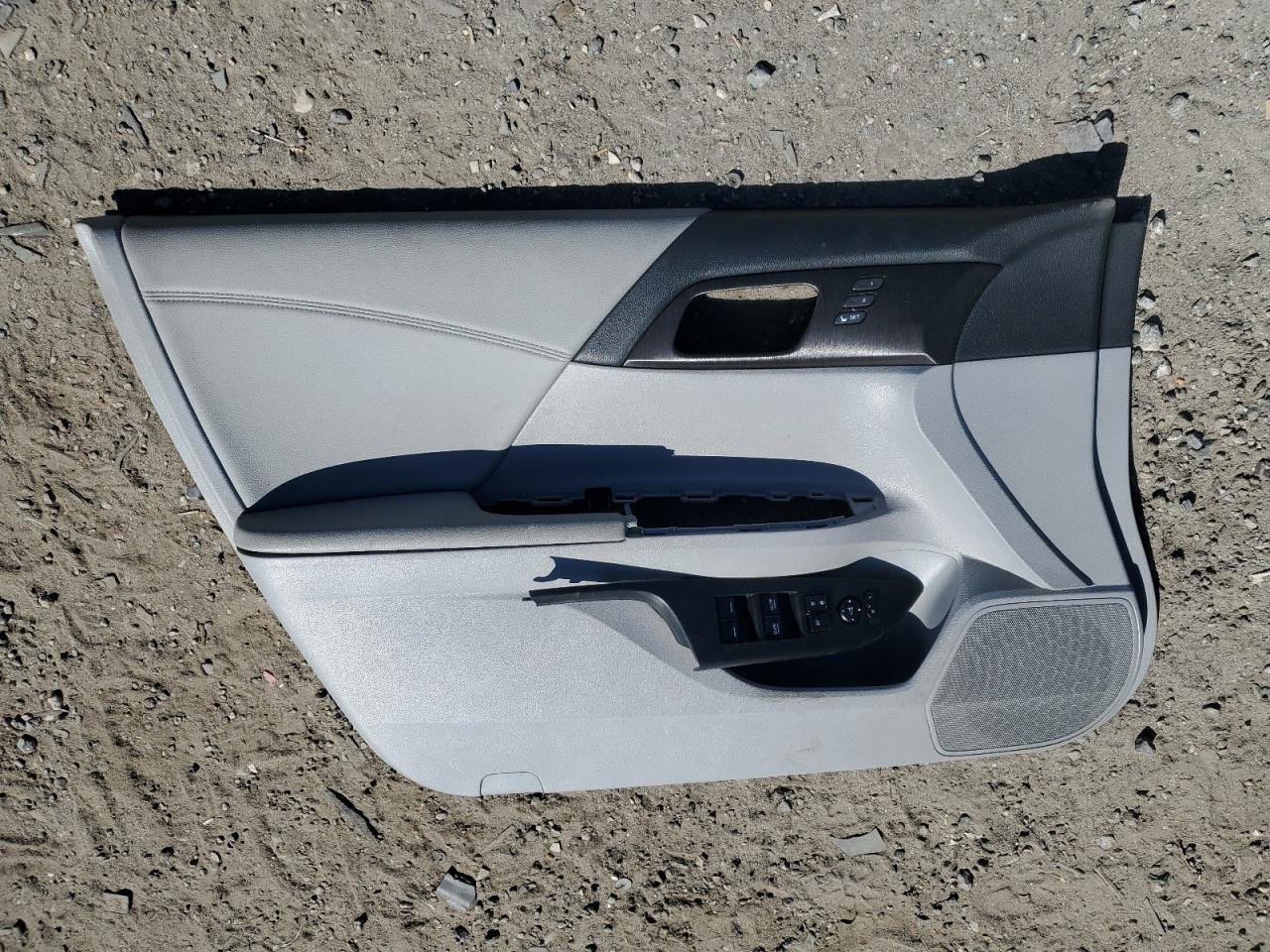 2013 Honda Accord - Image 12
