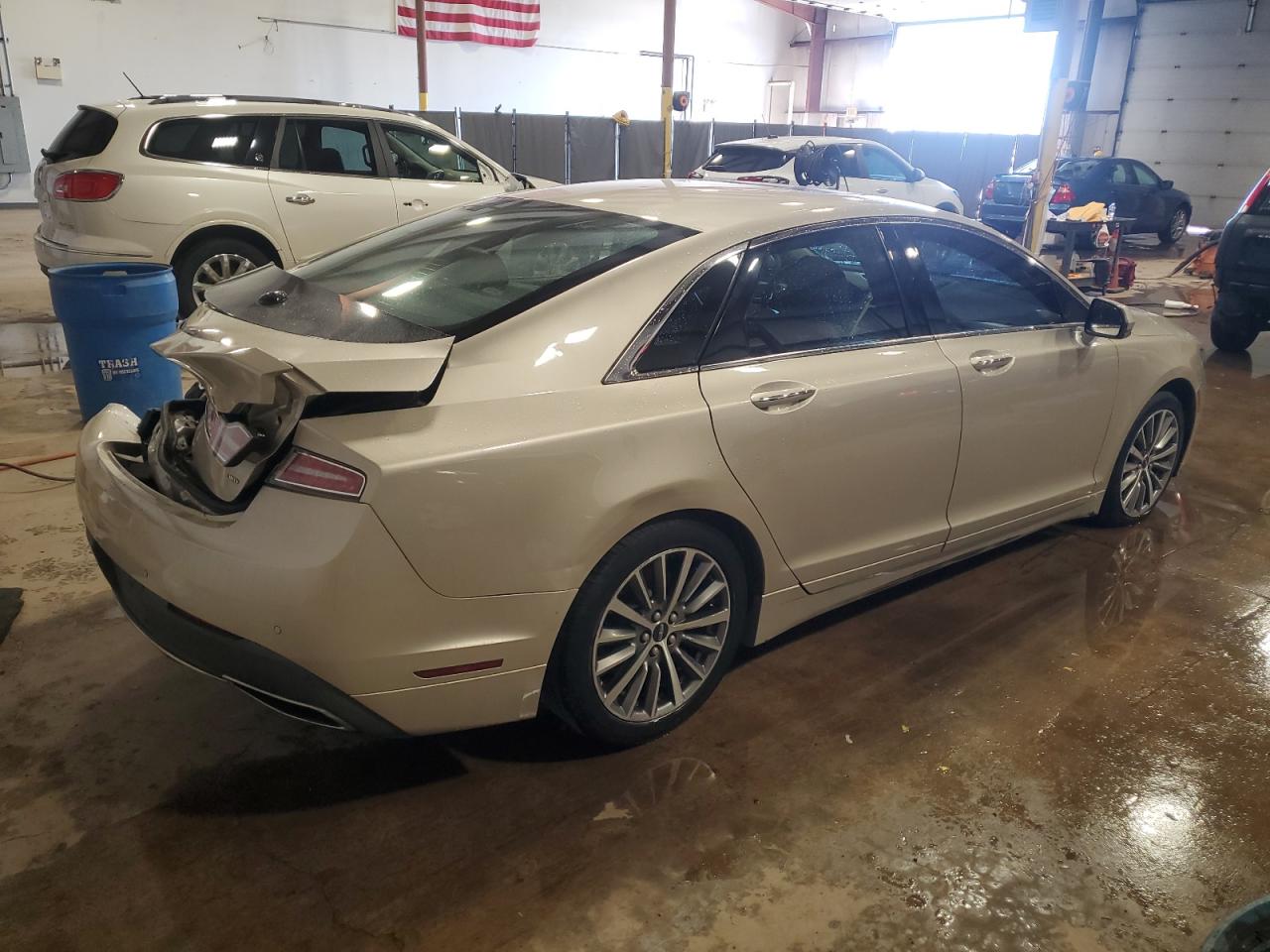 2017 Lincoln MKZ - Image 3