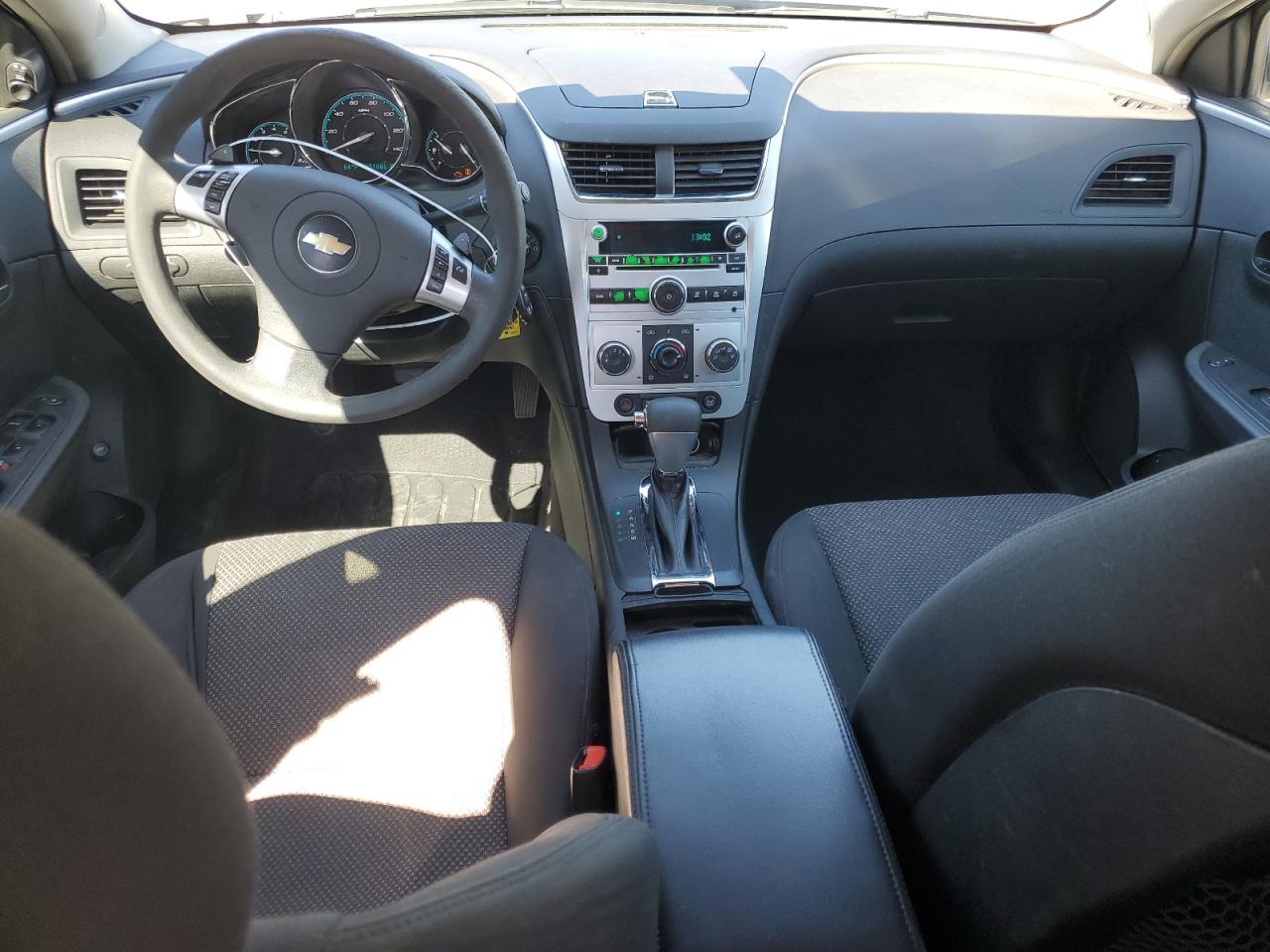 2009 Chevrolet Malibu - Image 8
