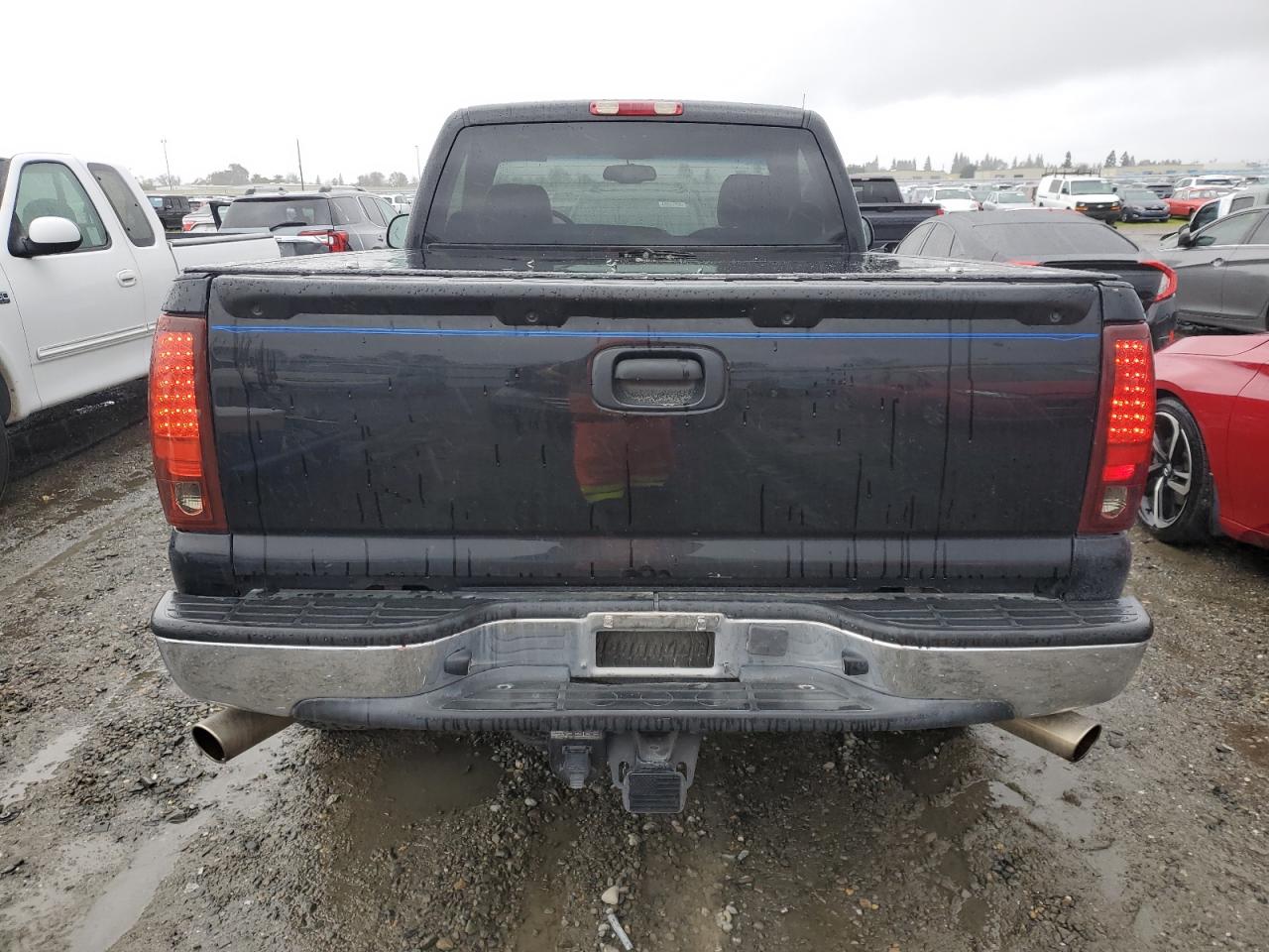 2005 Chevrolet Silverado - Image 6