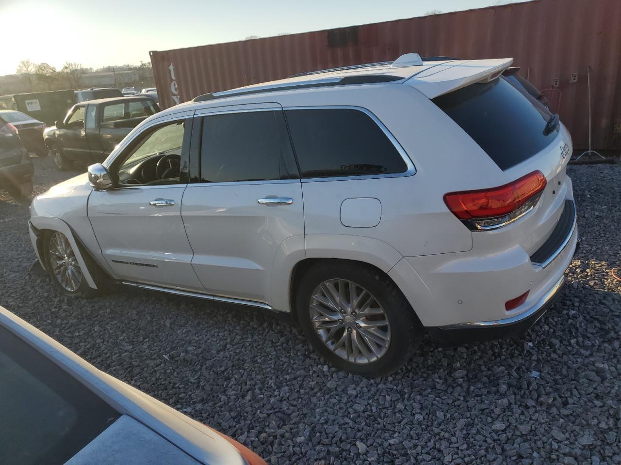 2018 Jeep Grand Cherokee - Image 2