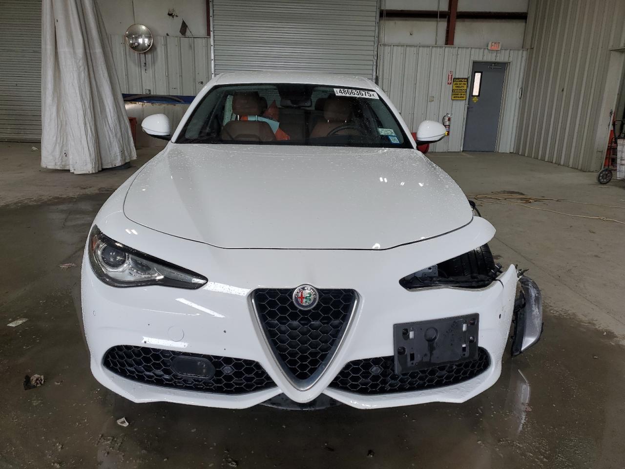 2017 Alfa Romeo Giulia - Image 5