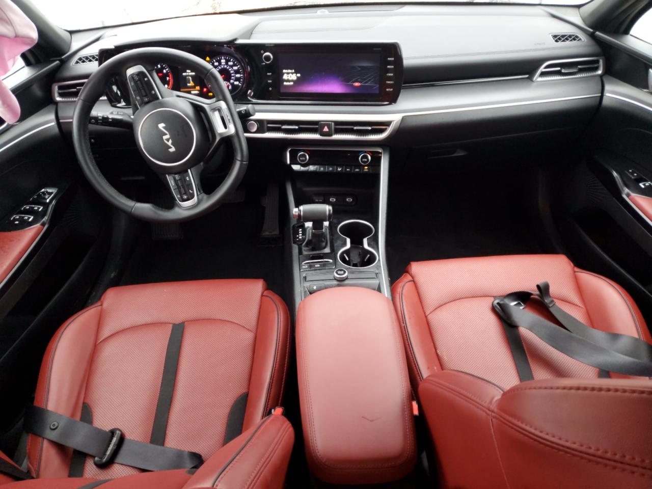 2023 Kia K5 - Image 8