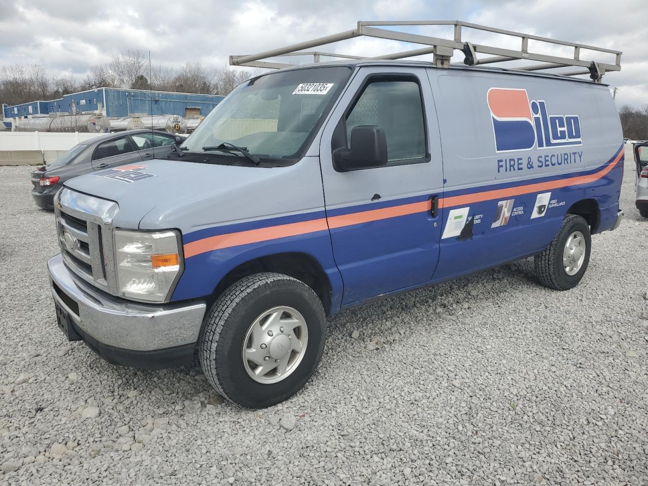 2014 Ford Econoline E350 Super Duty Van for Sale in Barberton, OH - Minor Dent/Scratches