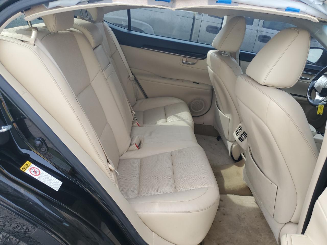 2014 Lexus ES - Image 10