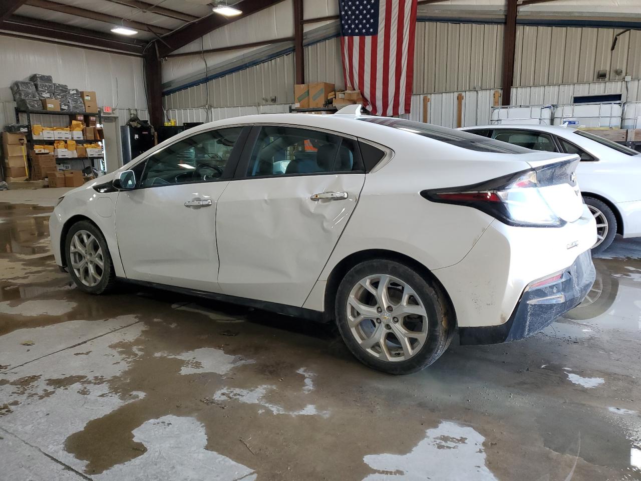 2018 Chevrolet Volt - Image 2