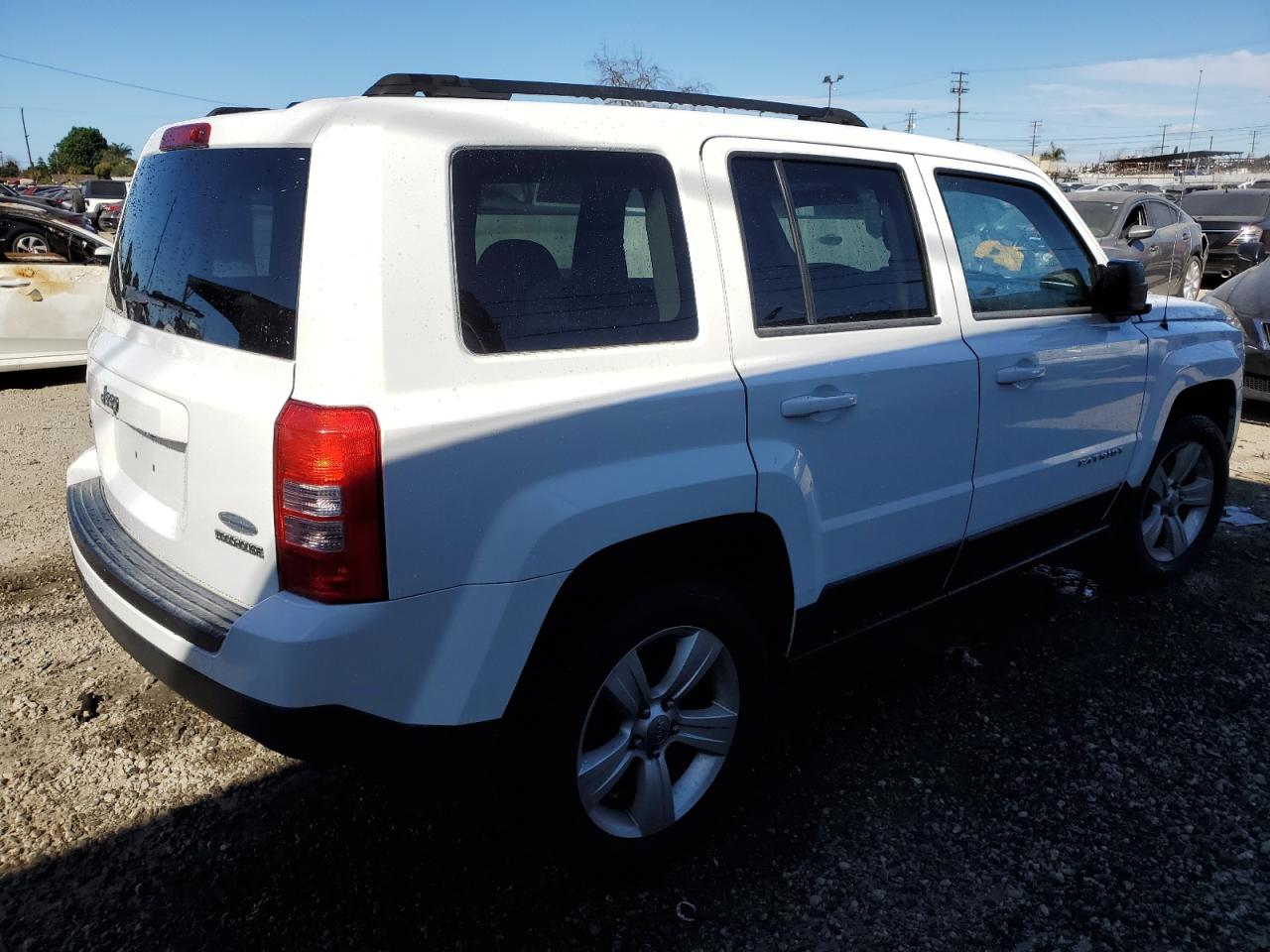 2014 Jeep Liberty (Patriot) - Image 3