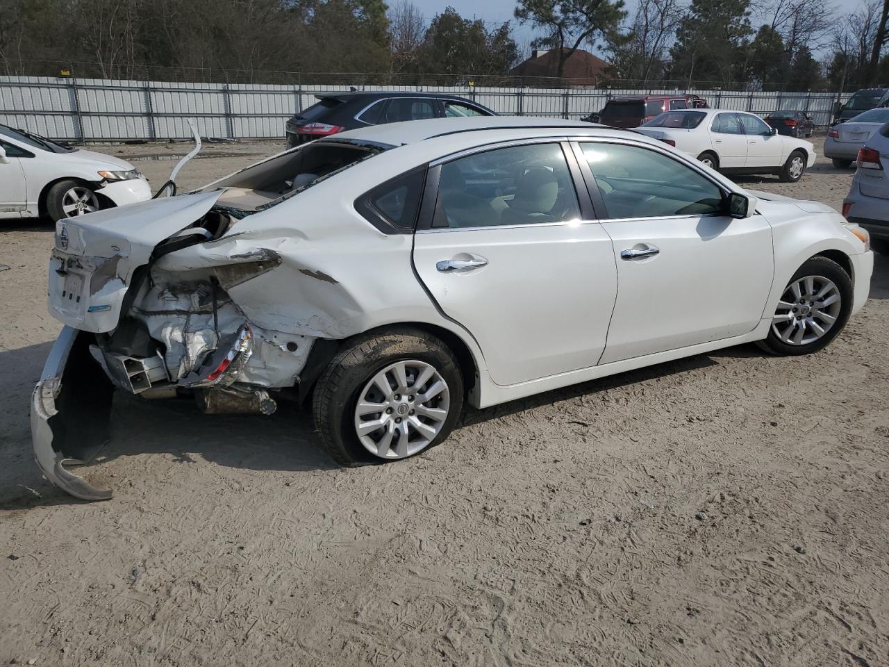 2013 Nissan Altima - Image 3