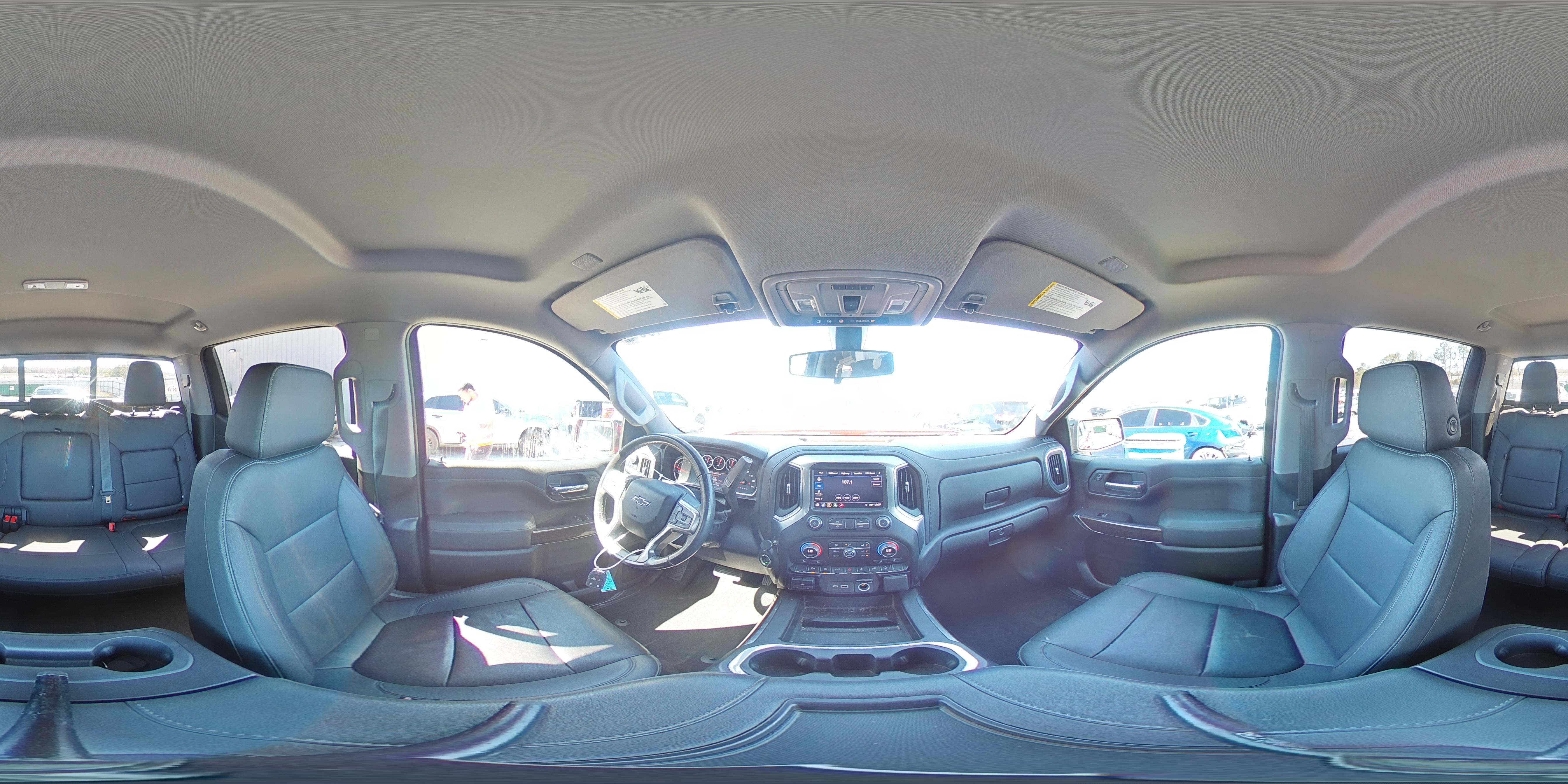2022 Chevrolet Silverado - Image 14
