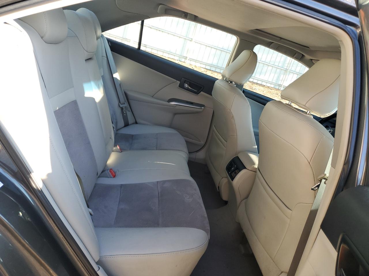 2012 Toyota Camry - Image 10