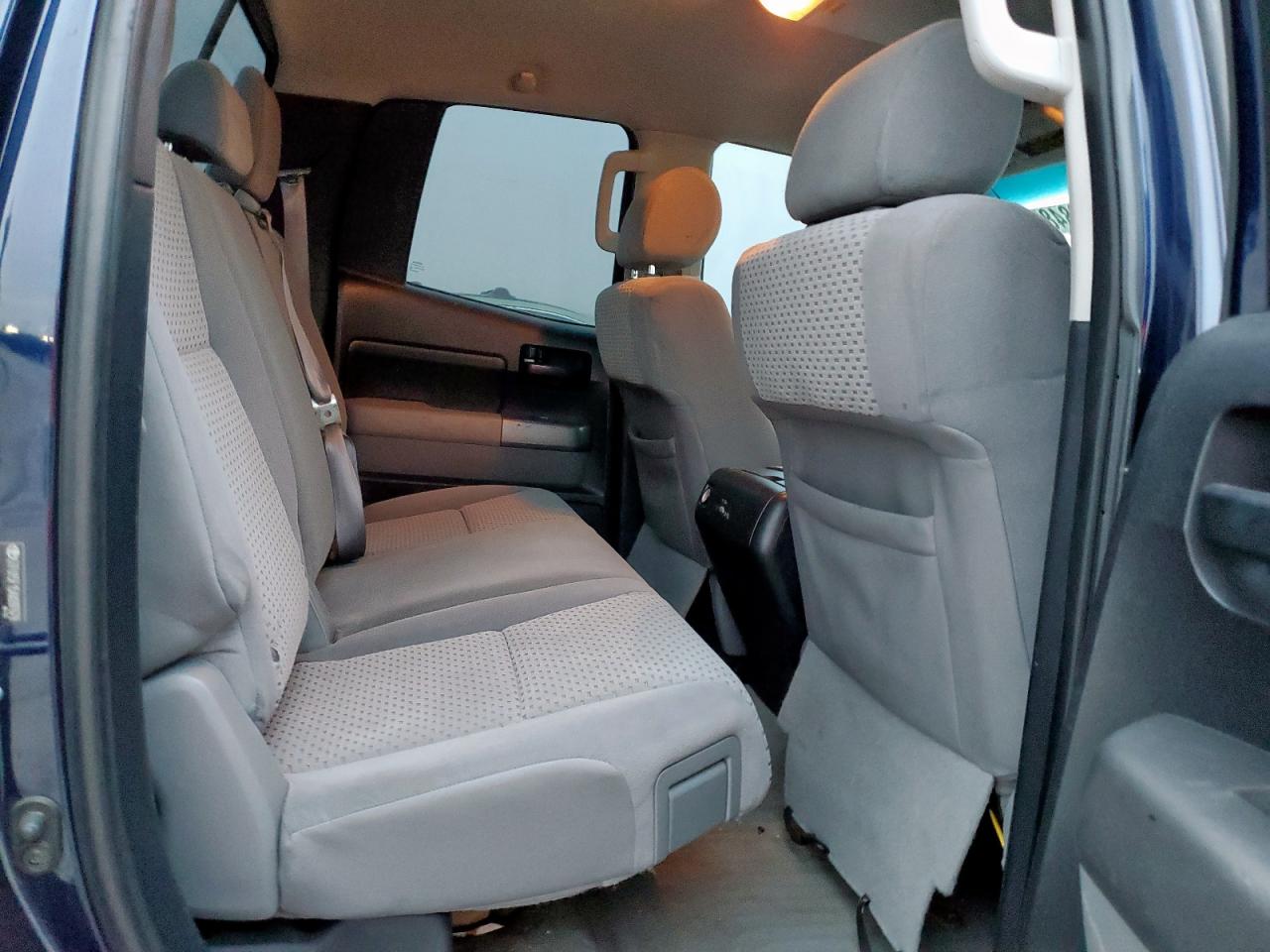 2010 Toyota Tundra - Image 10