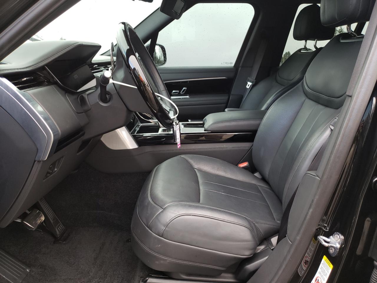 2024 Land Rover Range Rover - Image 7